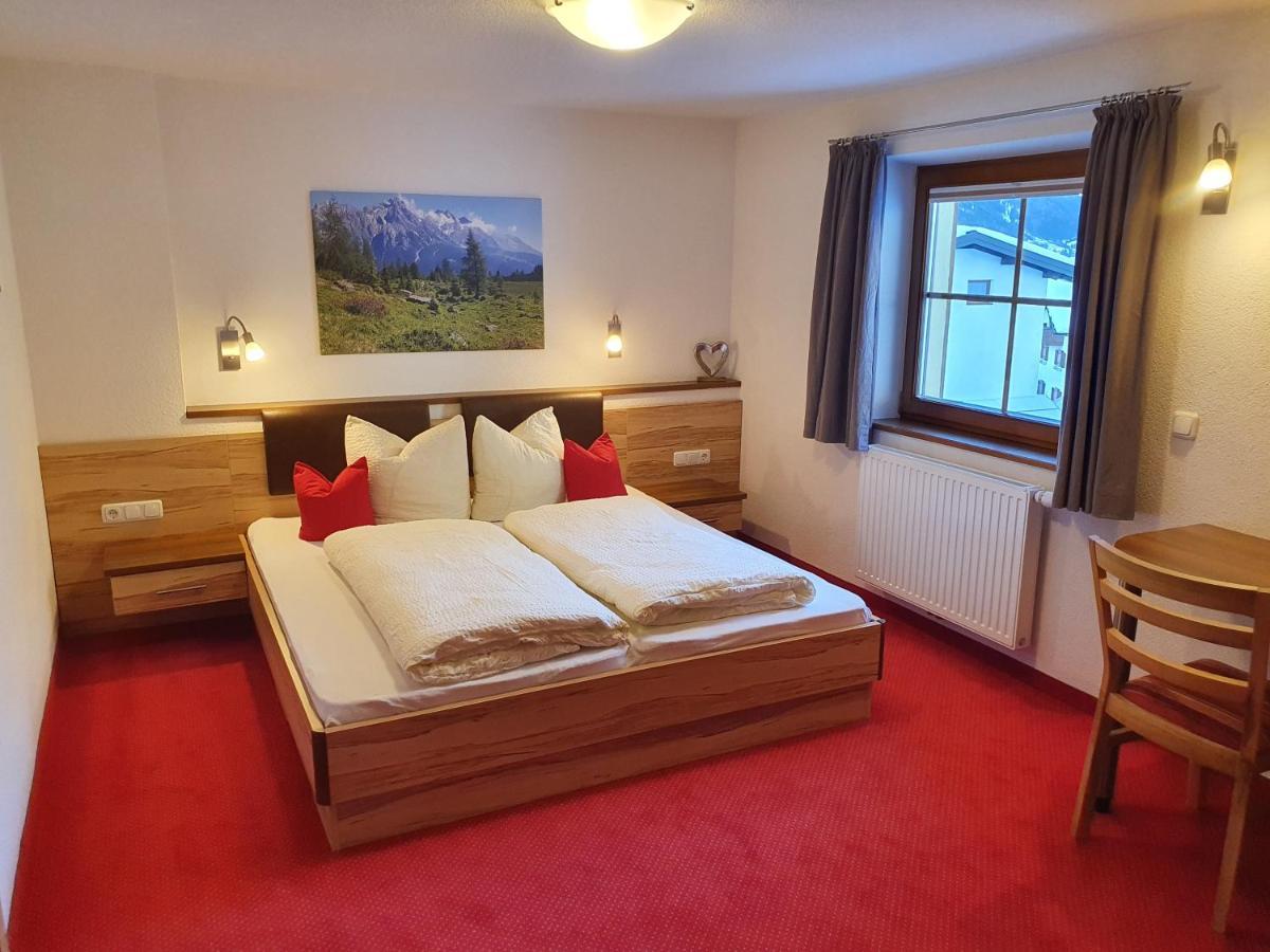 Landhaus Sonneck Pettneu am Arlberg Εξωτερικό φωτογραφία